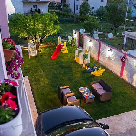 Apartman Mona Podgorica Exteriér fotografie