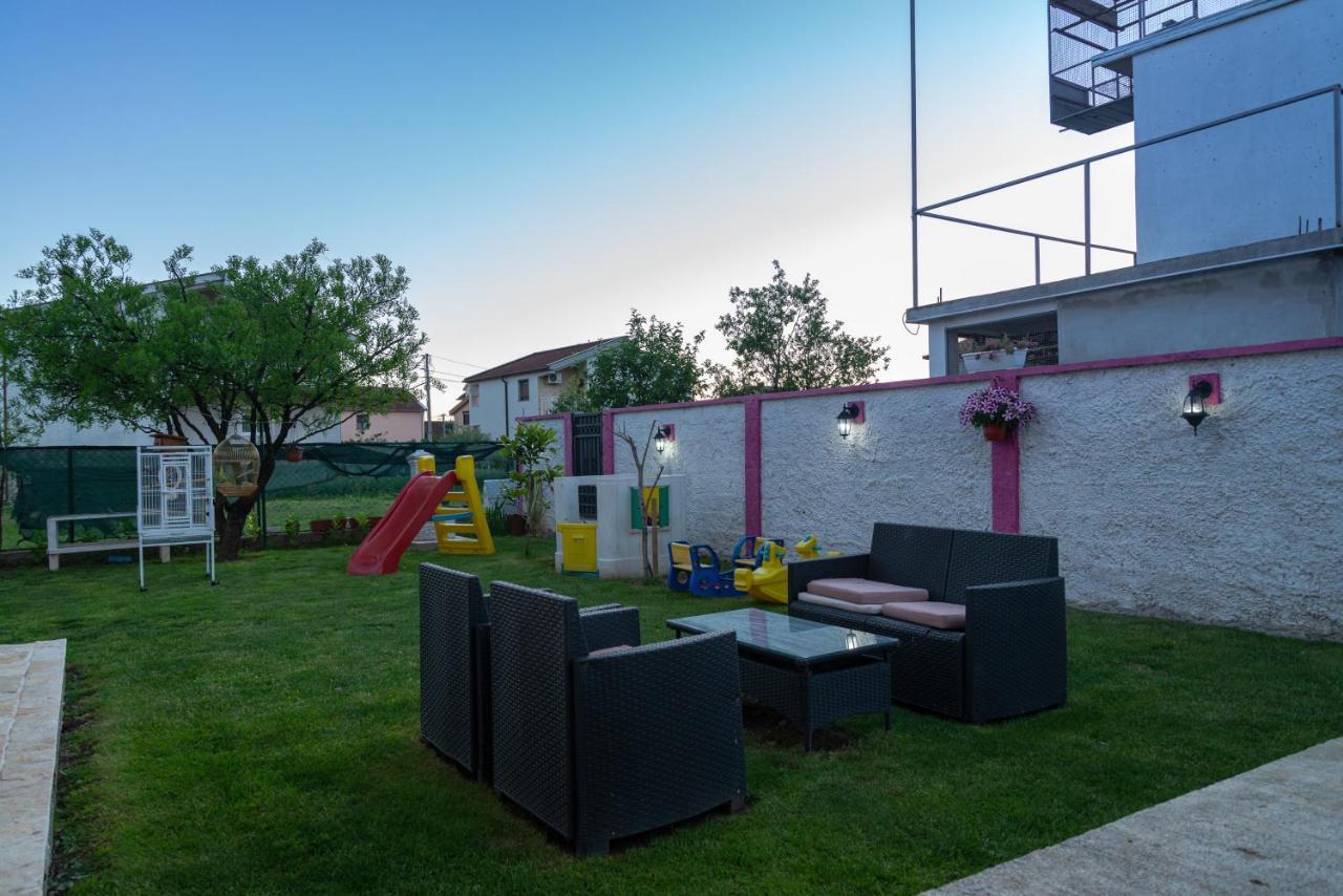 Apartman Mona Podgorica Exteriér fotografie