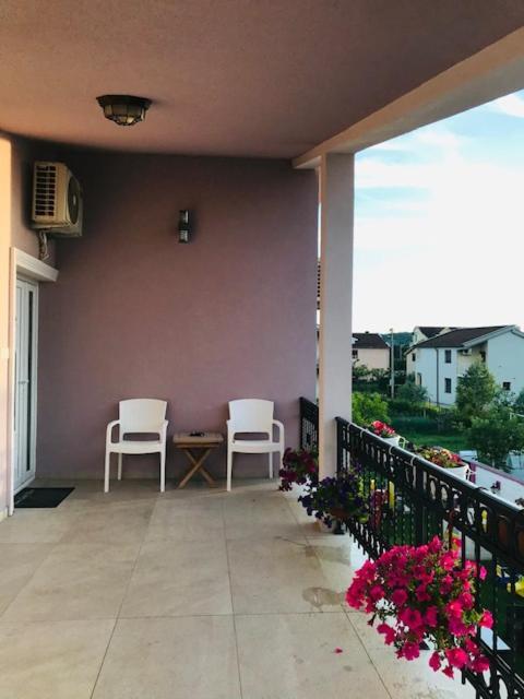 Apartman Mona Podgorica Exteriér fotografie