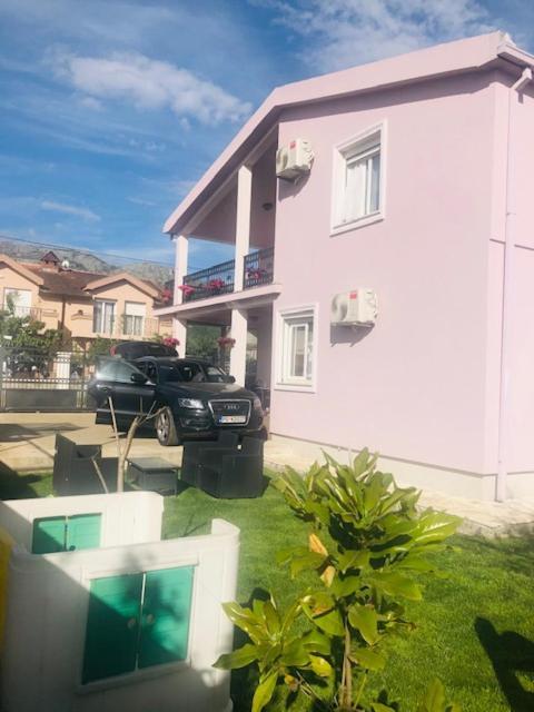 Apartman Mona Podgorica Exteriér fotografie