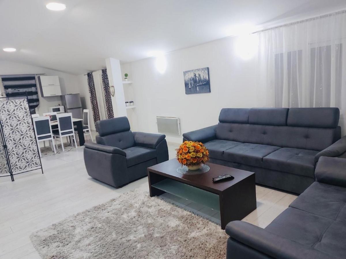 Apartman Mona Podgorica Exteriér fotografie